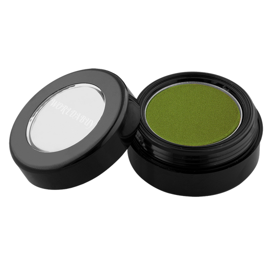 viaGlamour image of a extreme-eyeshadow