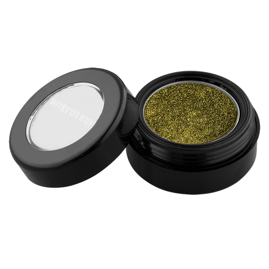 viaGlamour image of a extreme-eyeshadow