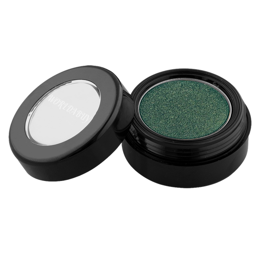 viaGlamour image of a extreme-eyeshadow