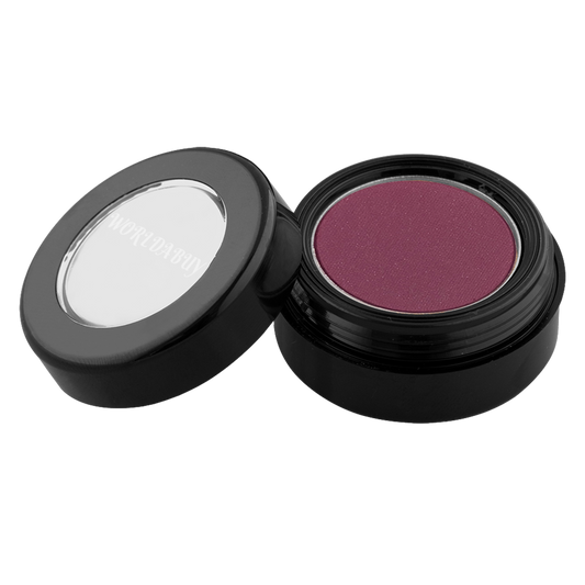 viaGlamour image of a extreme-eyeshadow