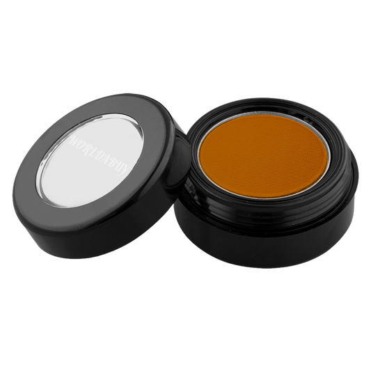 viaGlamour image of a extreme-eyeshadow