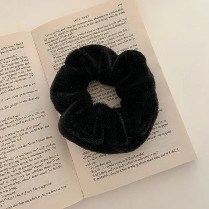 Tie scrunchie (25 colors)